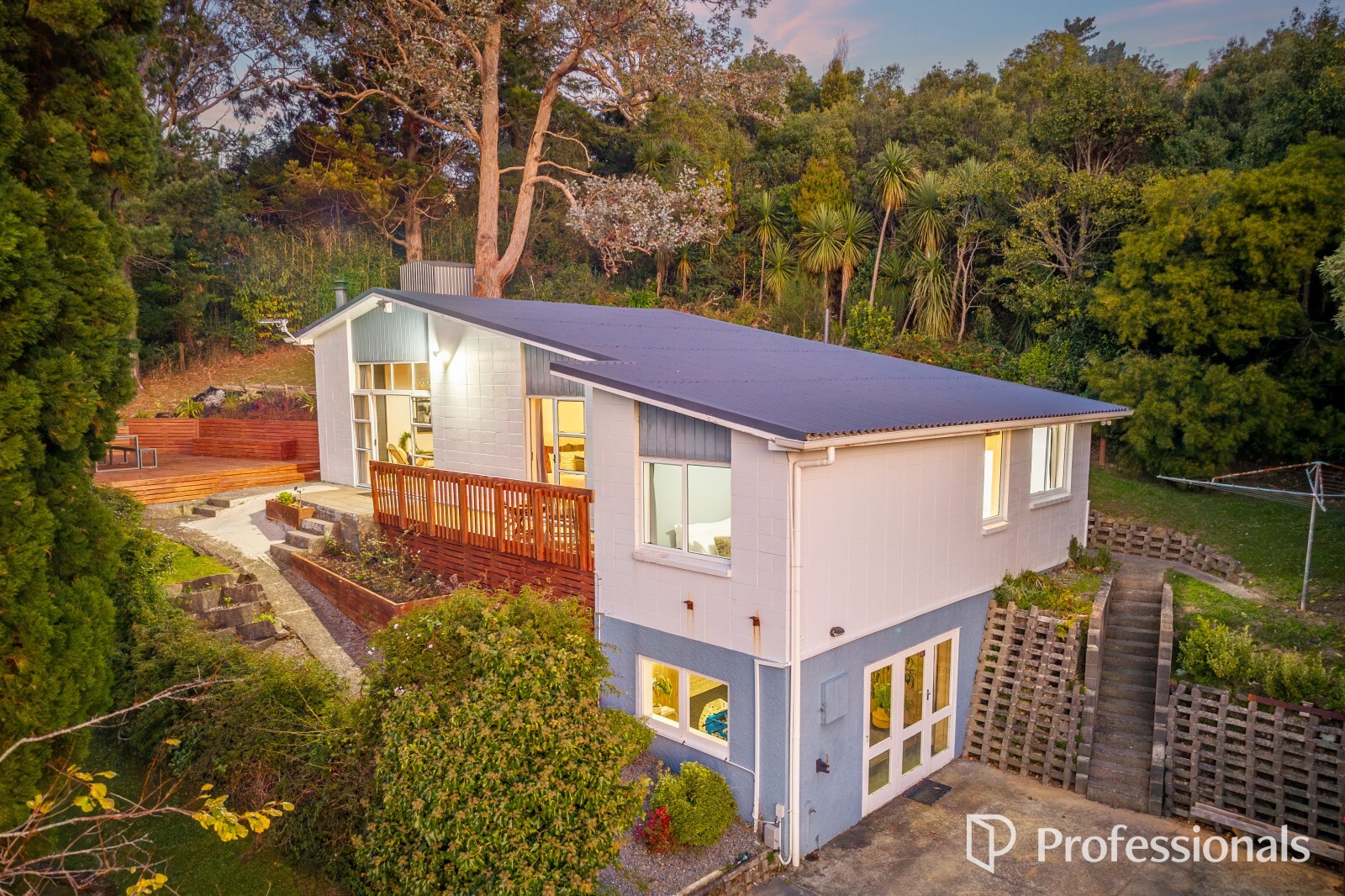 14a Hawthorn Crescent