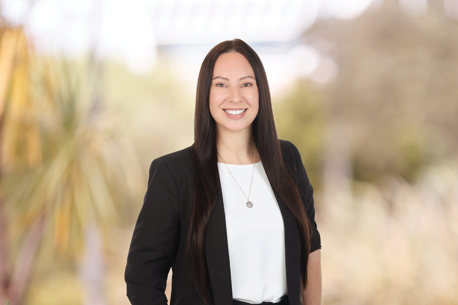 Jaimee-MagnussenCTA_UniqueRealty_Professionals_Agent_