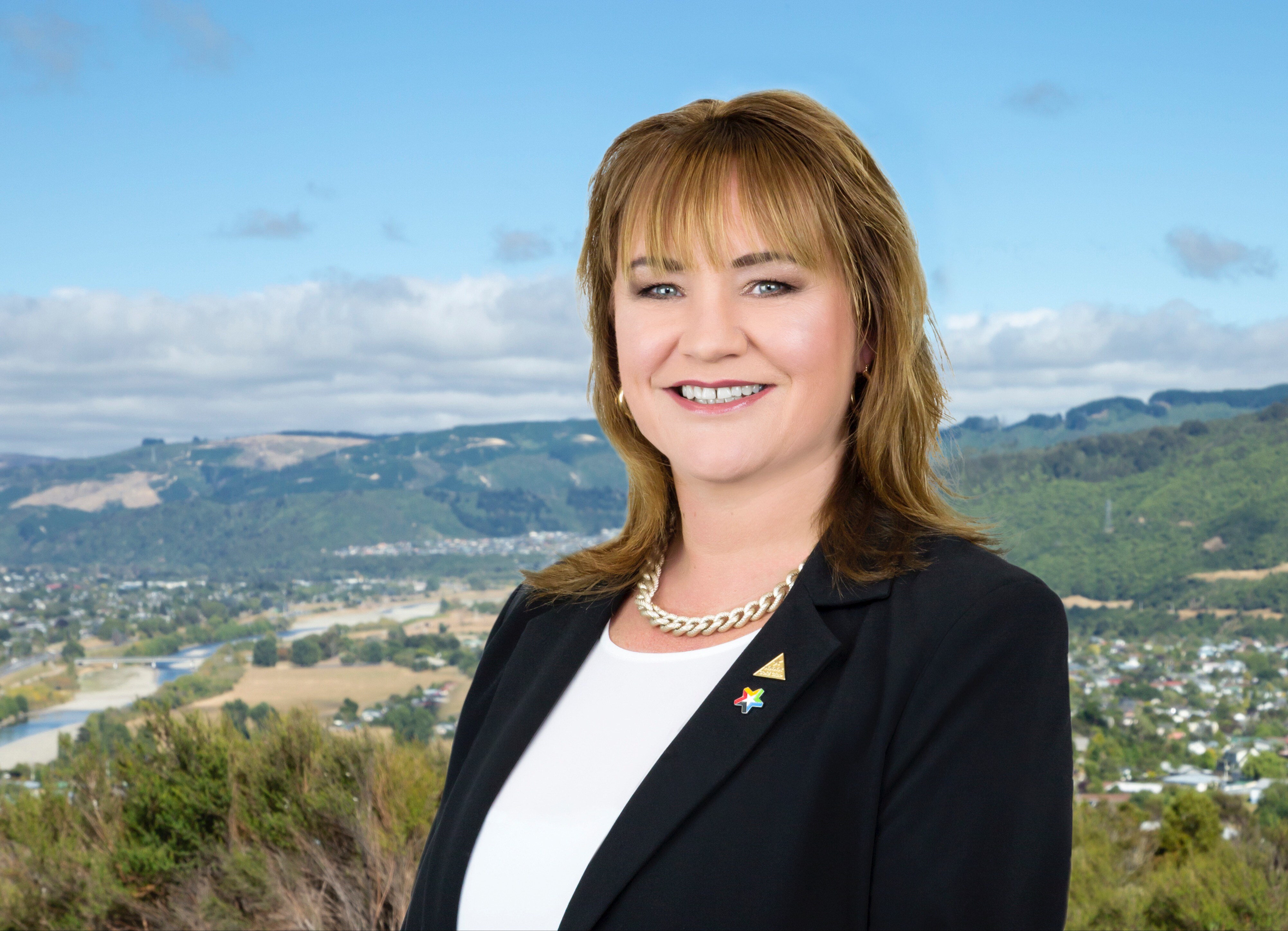 Richelle Website head shot-1